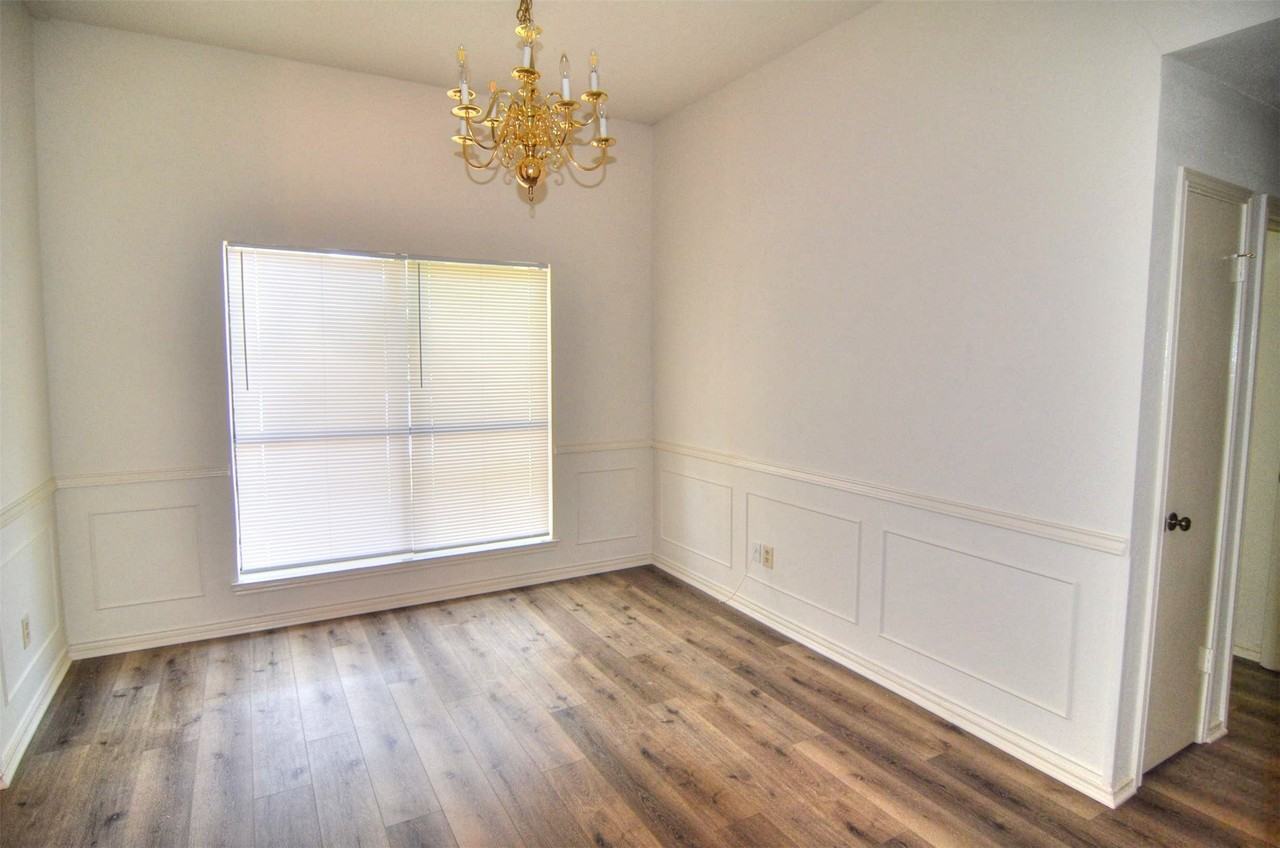 8901 Greentree Dr - Photo 5 of 11