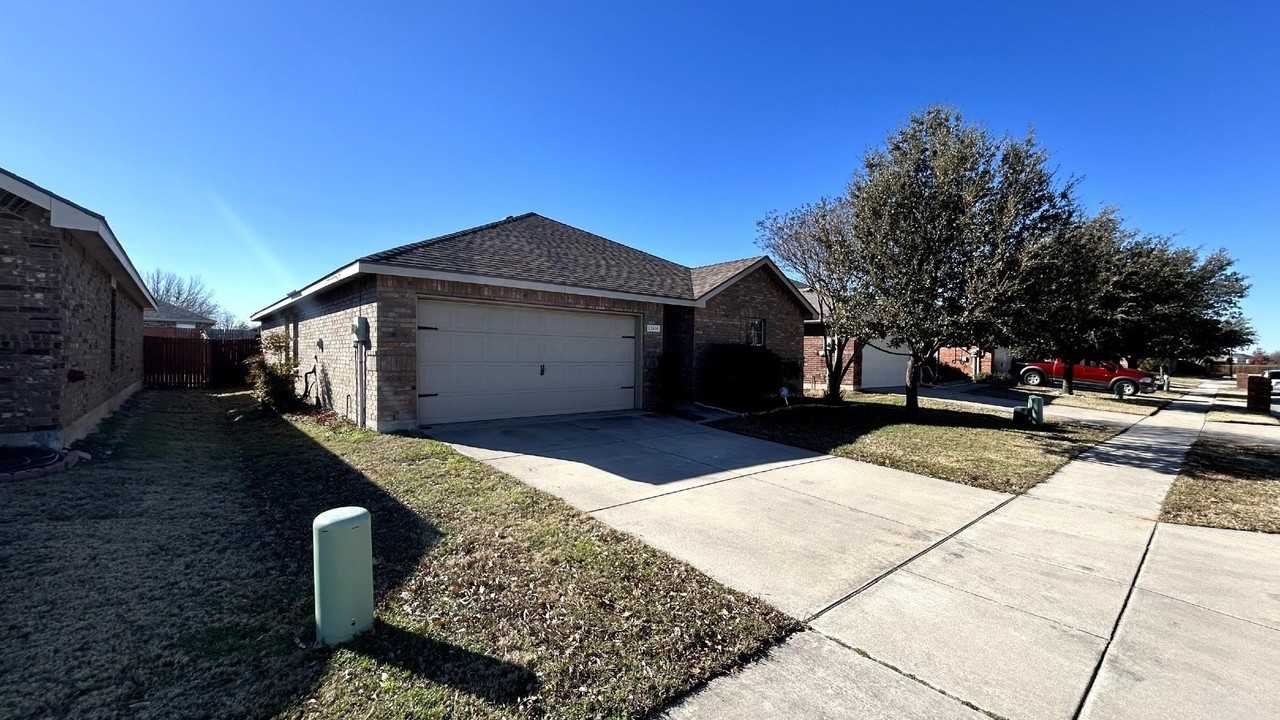 12616 Seagull Way - Photo 2 of 18