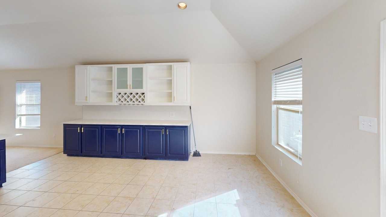 12616 Seagull Way - Photo 4 of 18