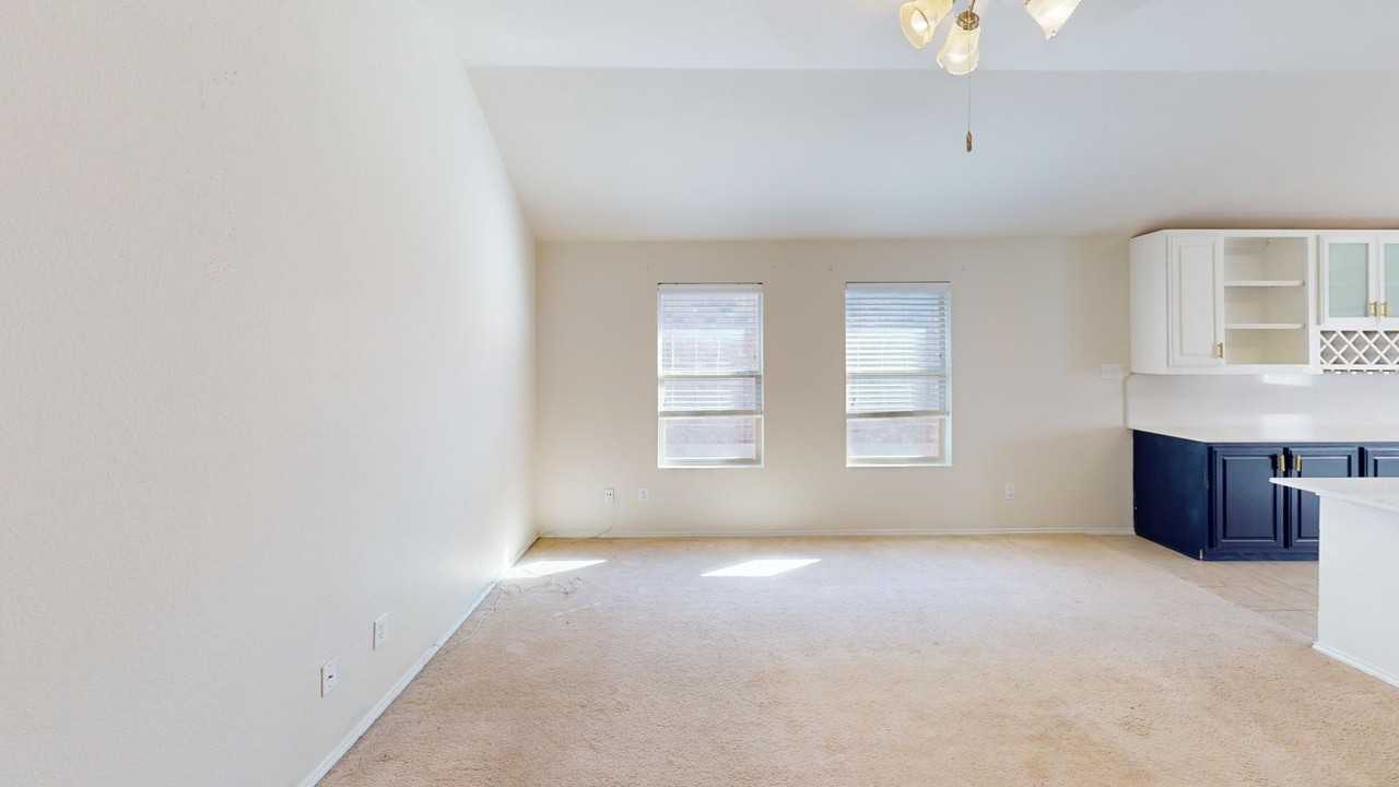 12616 Seagull Way - Photo 5 of 18
