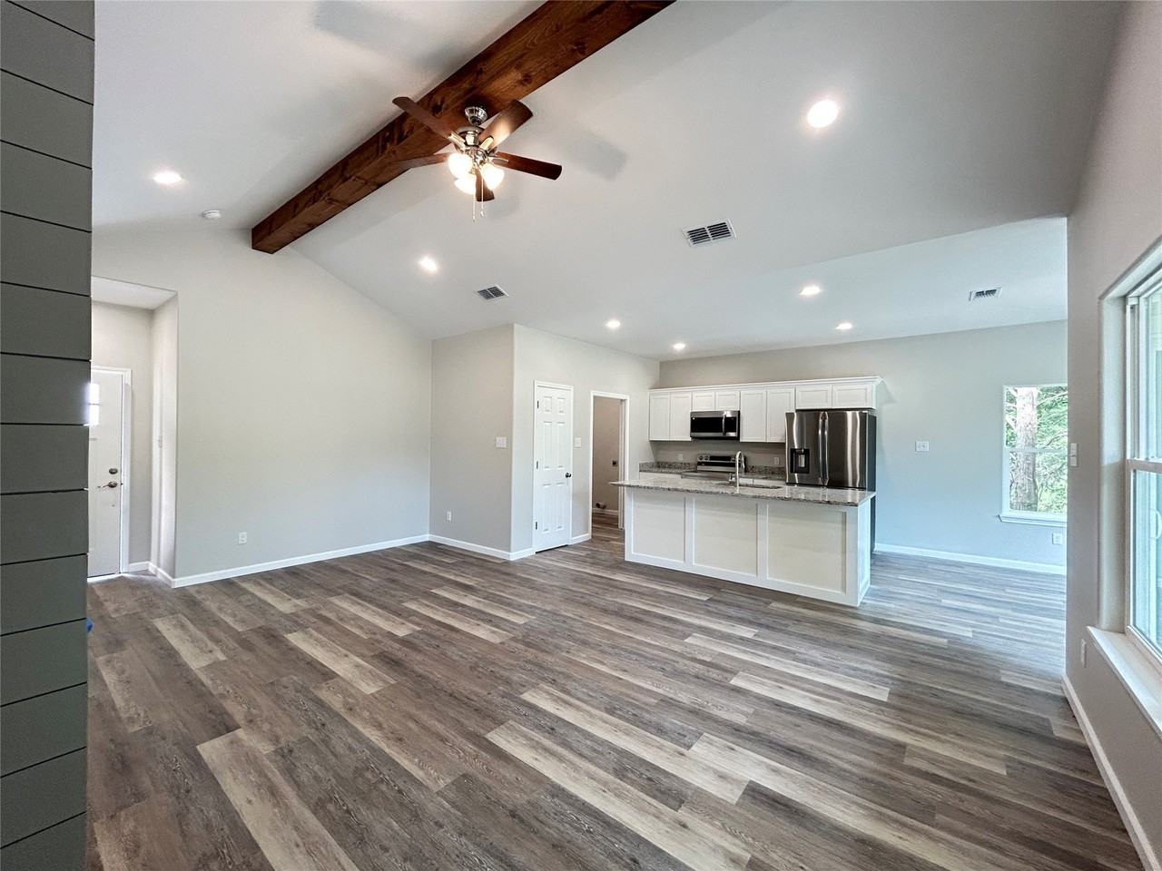 921 Putman St - Photo 3 of 15