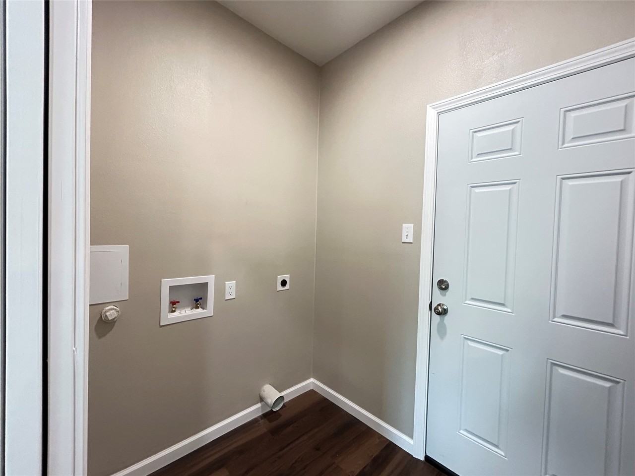 923 Putman St - Photo 6 of 20