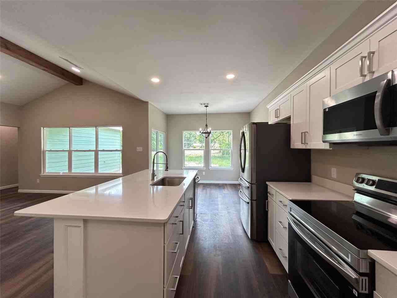 923 Putman St - Photo 7 of 20