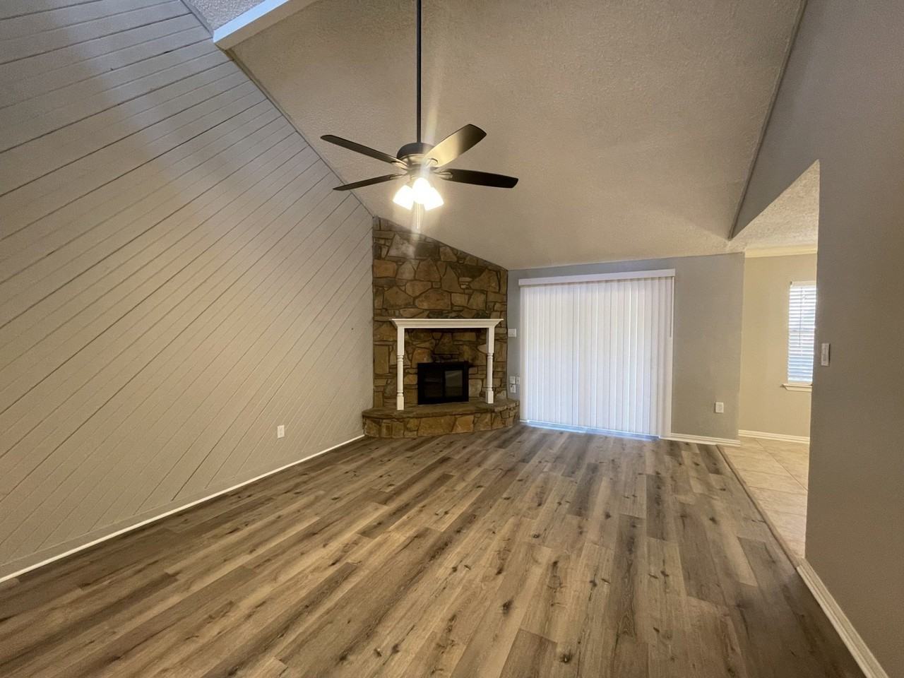 3502 Leighton Dr - Photo 2 of 12