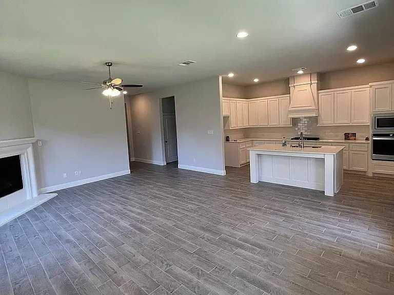 16024 Aquilla Way - Photo 3 of 21
