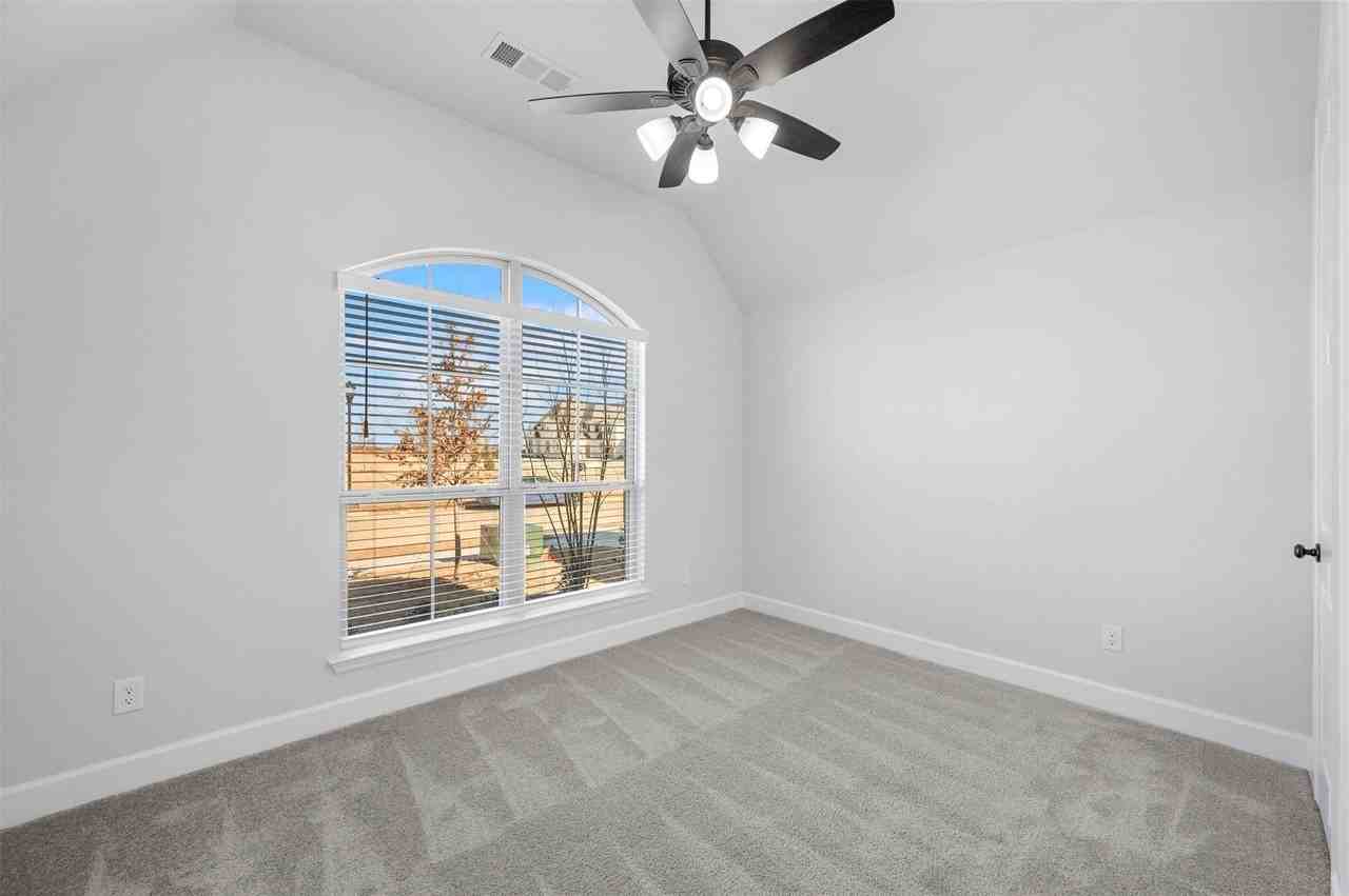 1822 Buckeye Ln - Photo 5 of 38