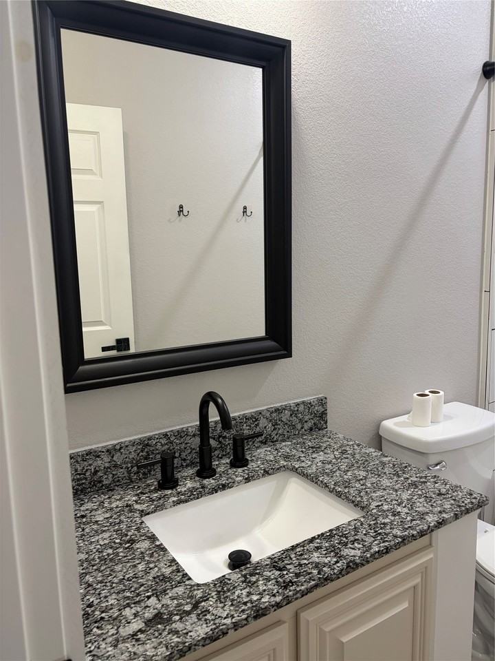 1131 W Sterrett Rd - Photo 7 of 13