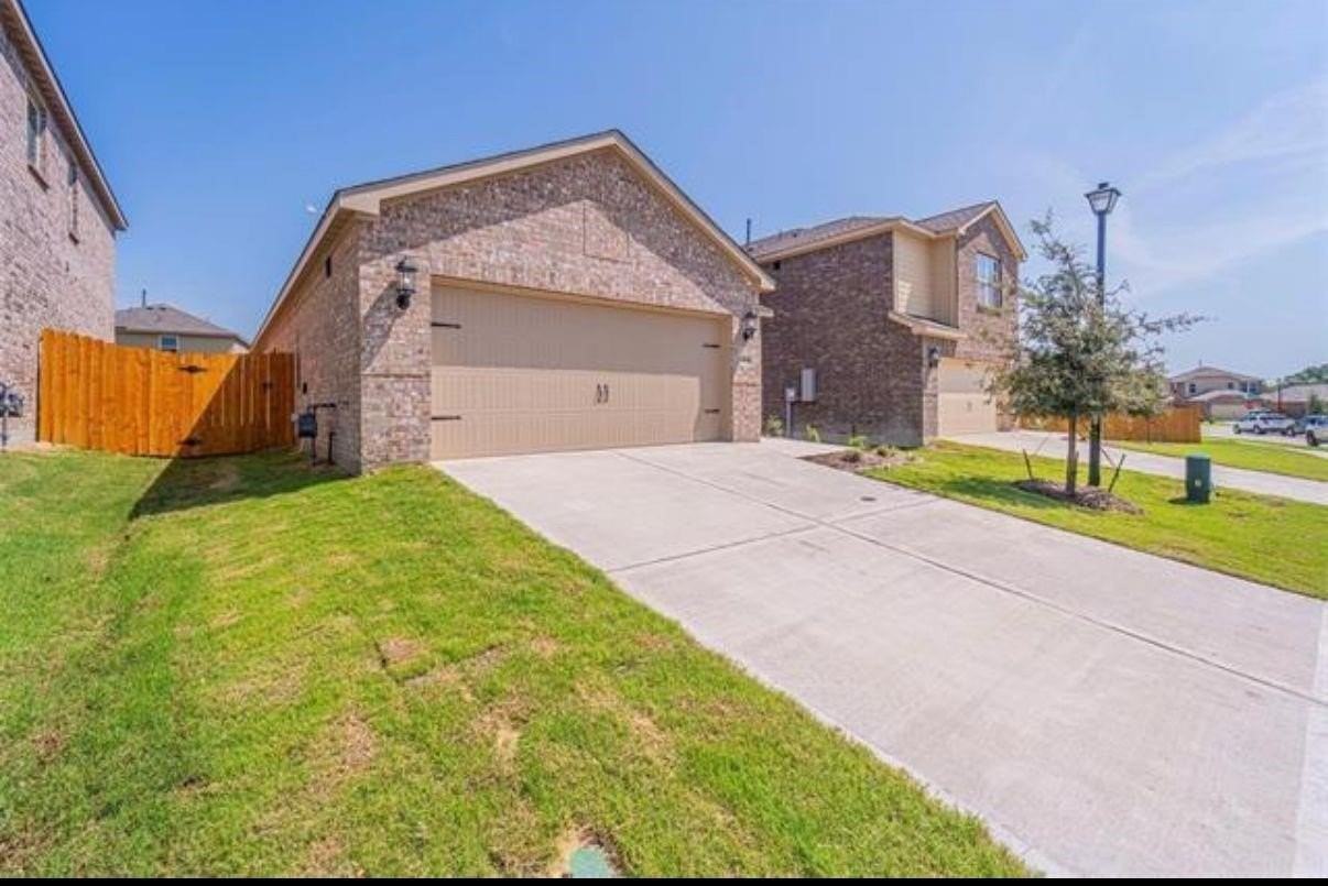 1204 Witherspoon Ln - Photo 2 of 25