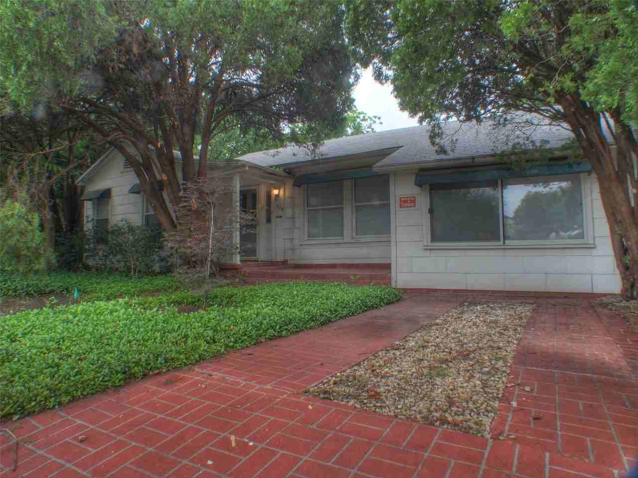 409 Jagoe St - Photo 2 of 8