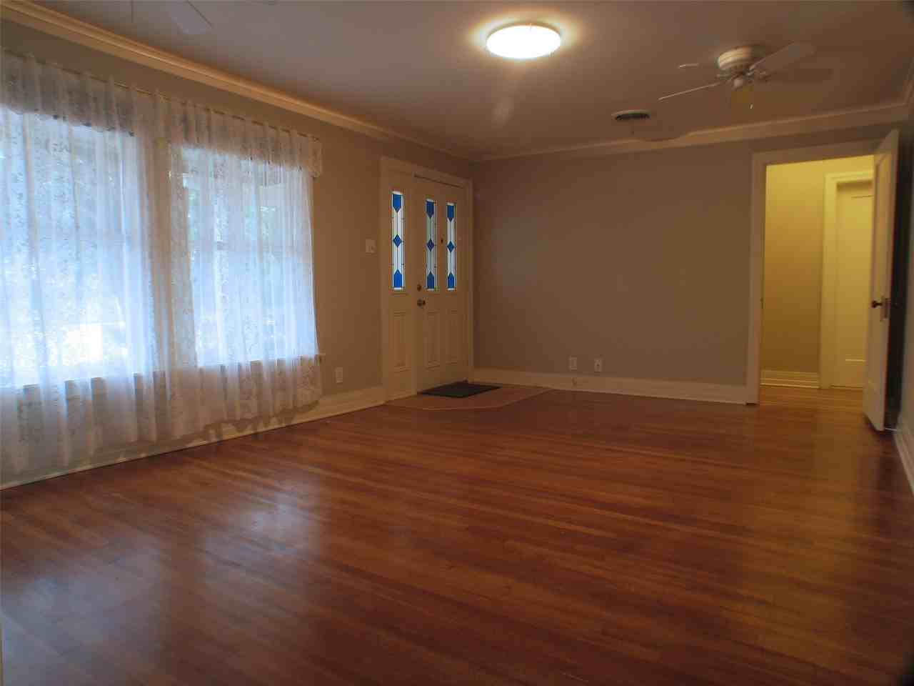 409 Jagoe St - Photo 5 of 8