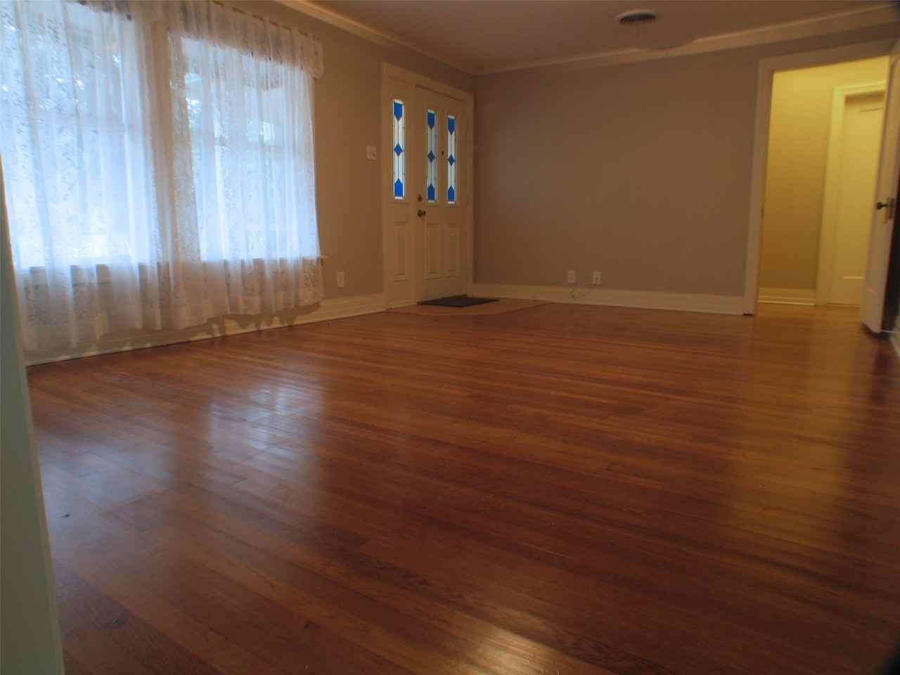 409 Jagoe St - Photo 6 of 8