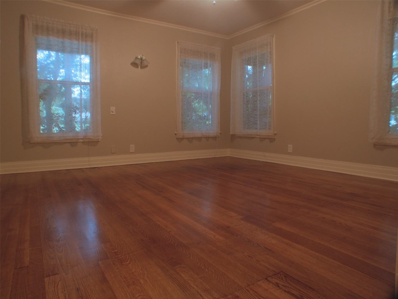 409 Jagoe St - Photo 7 of 8