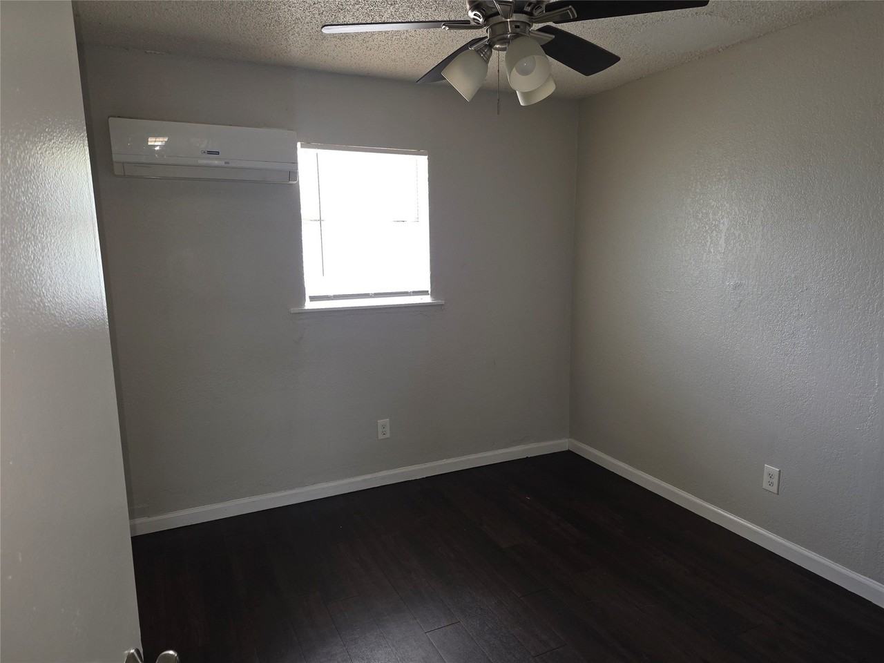 3910 Polly St #203 - Photo 7 of 8