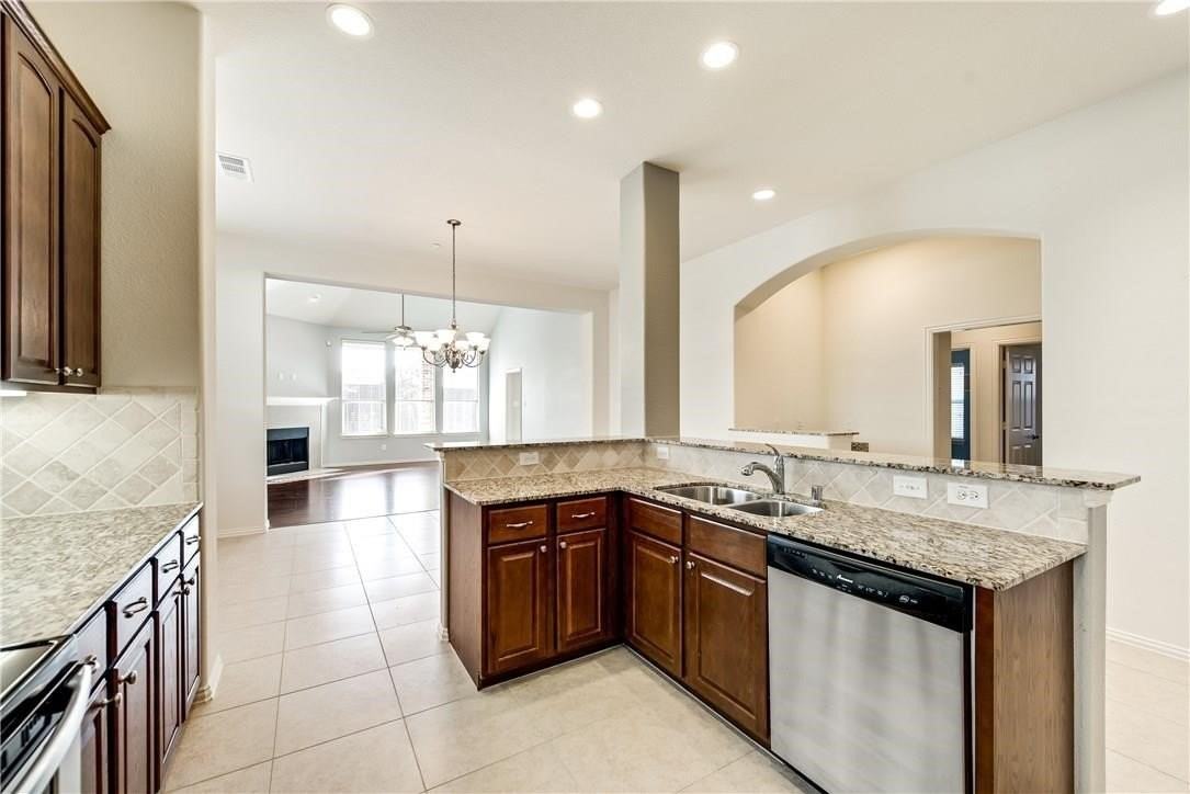 2668 Costa Mesa Dr - Photo 2 of 13