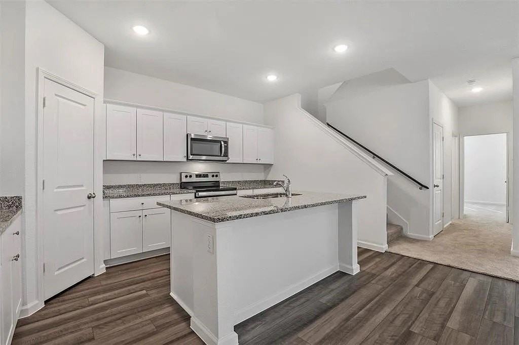 1803 Chapel Hill Rd - Photo 5 of 21