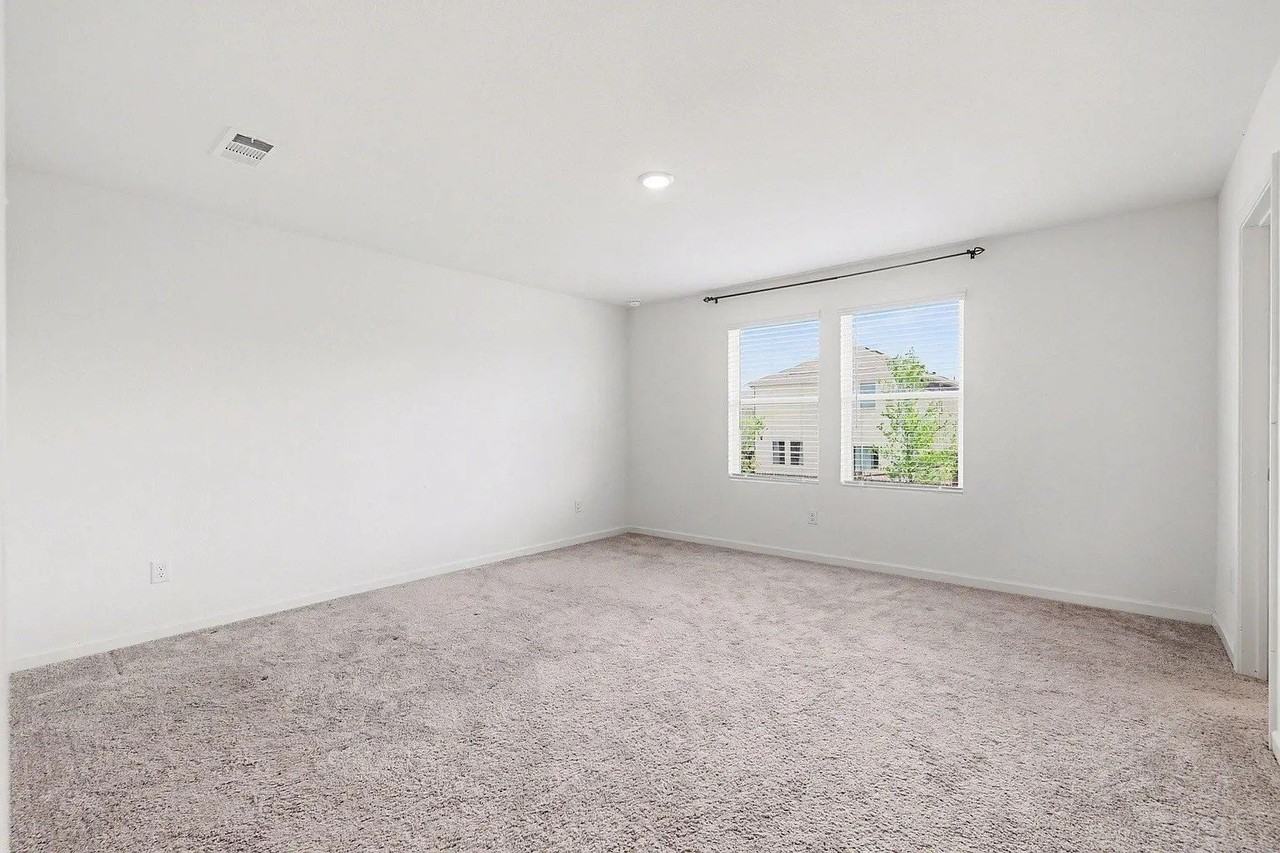 1803 Chapel Hill Rd - Photo 7 of 21