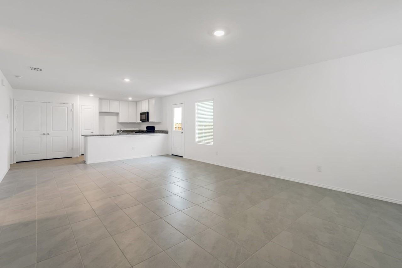 7109 Gray Wolf Ln - Photo 2 of 27