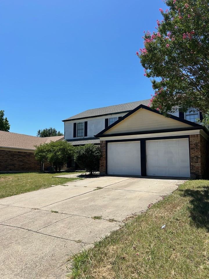 2319 Abbington Ln