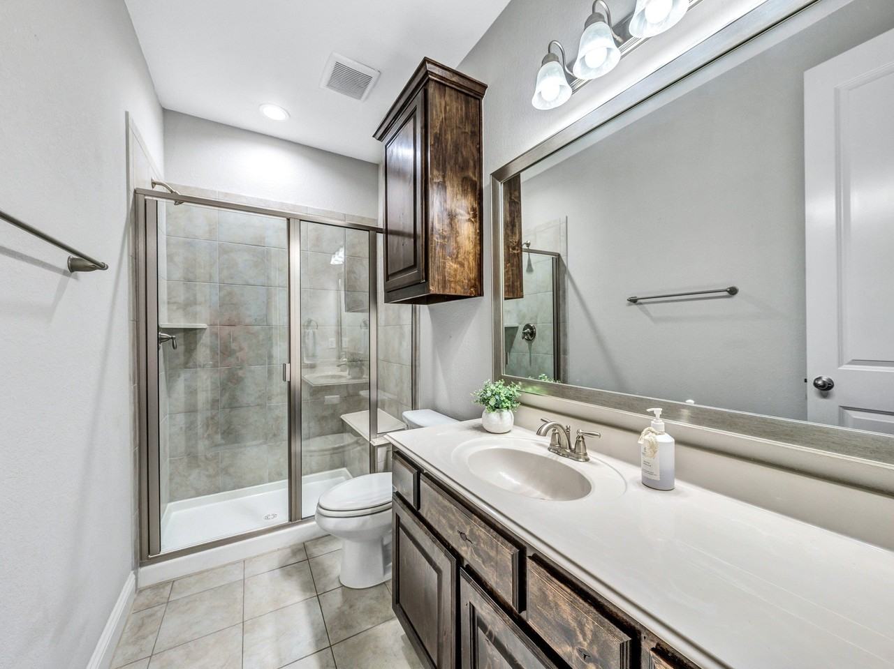 1121 Ranch Gate Ln - Photo 5 of 17