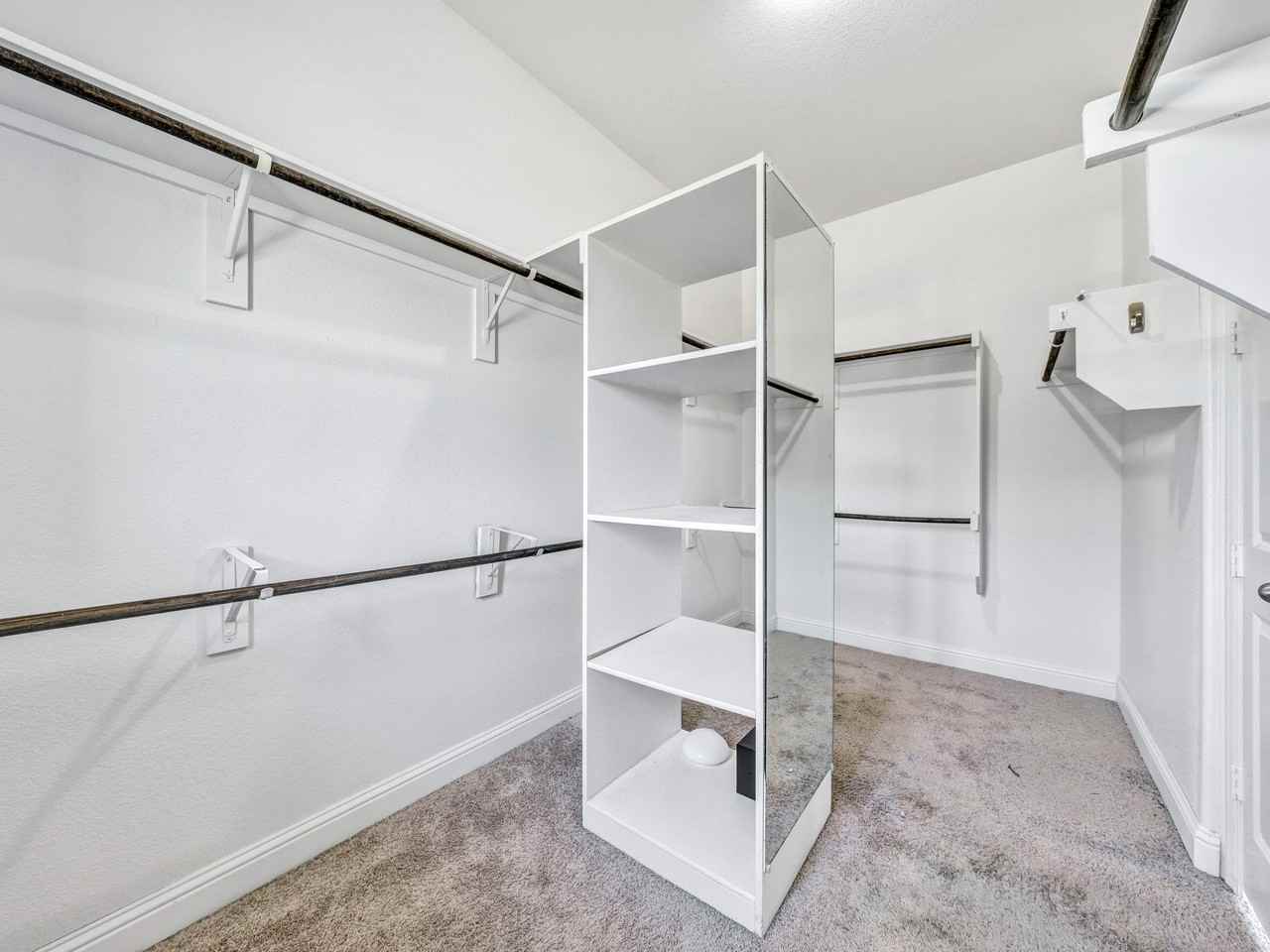 1121 Ranch Gate Ln - Photo 7 of 17