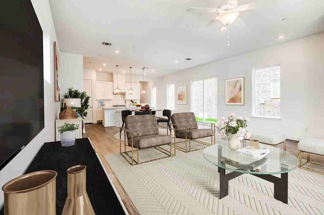 6205 Queens Path - Photo 5 of 30