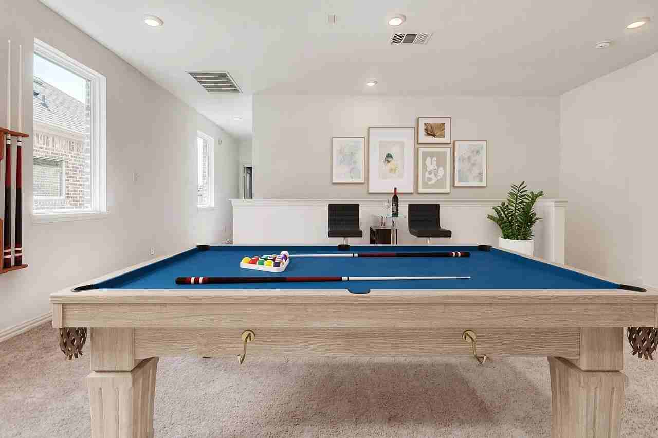6205 Queens Path - Photo 6 of 30