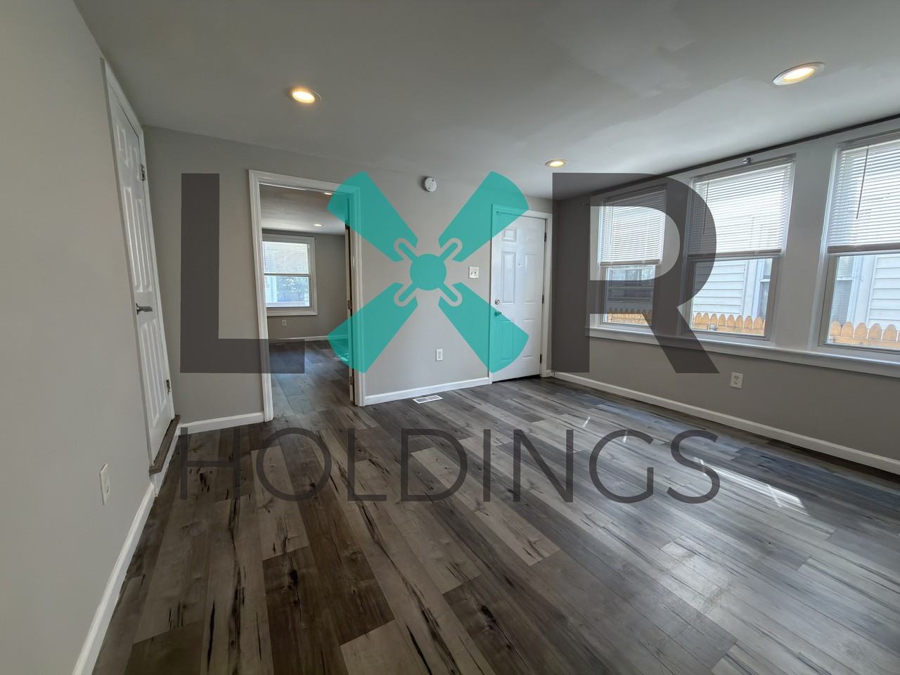 208 E Oak St #208A - Photo 4 of 10