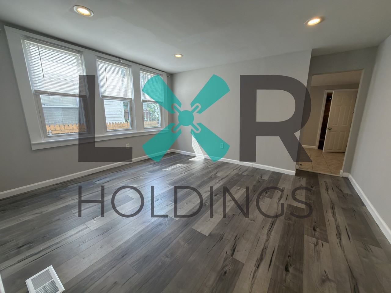 208 E Oak St #208A - Photo 6 of 10