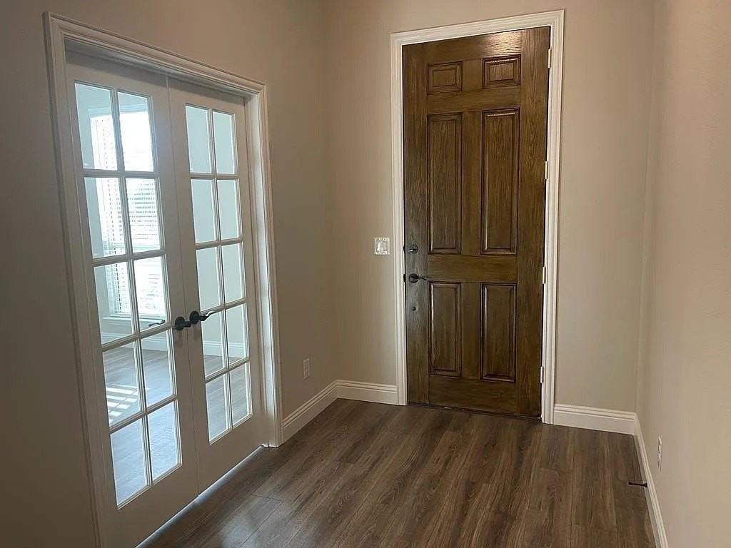 2306 Ranchwood Dr - Photo 2 of 20