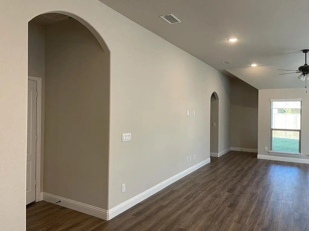 2306 Ranchwood Dr - Photo 5 of 20