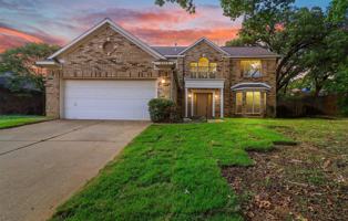 featured image of 2313 Longmeadow St