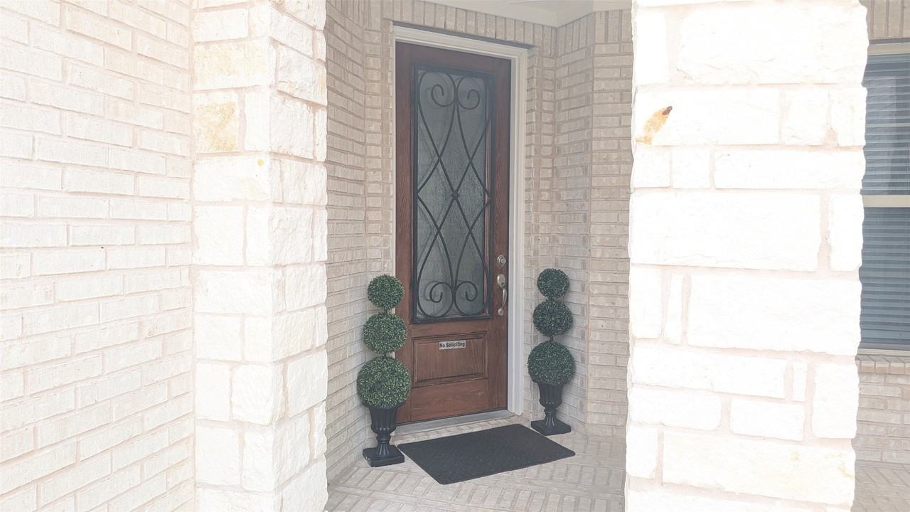 16284 Sage Crest Dr - Photo 2 of 32