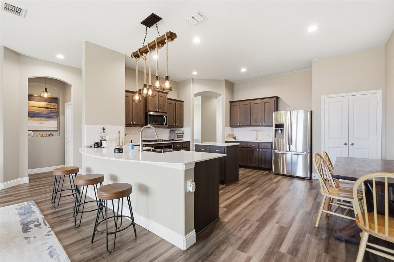 514 Kettlewood Ct - Photo 4 of 29