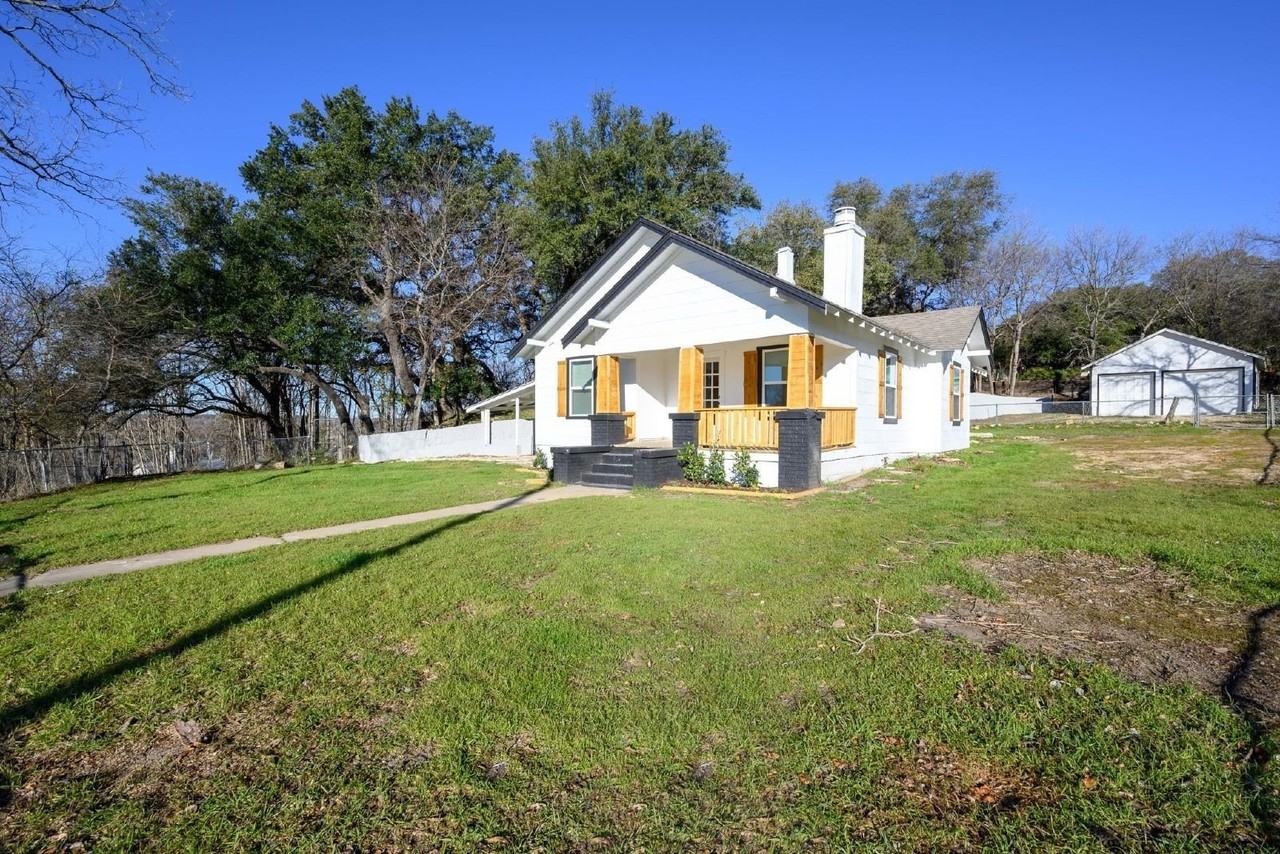 71 Crown Rd