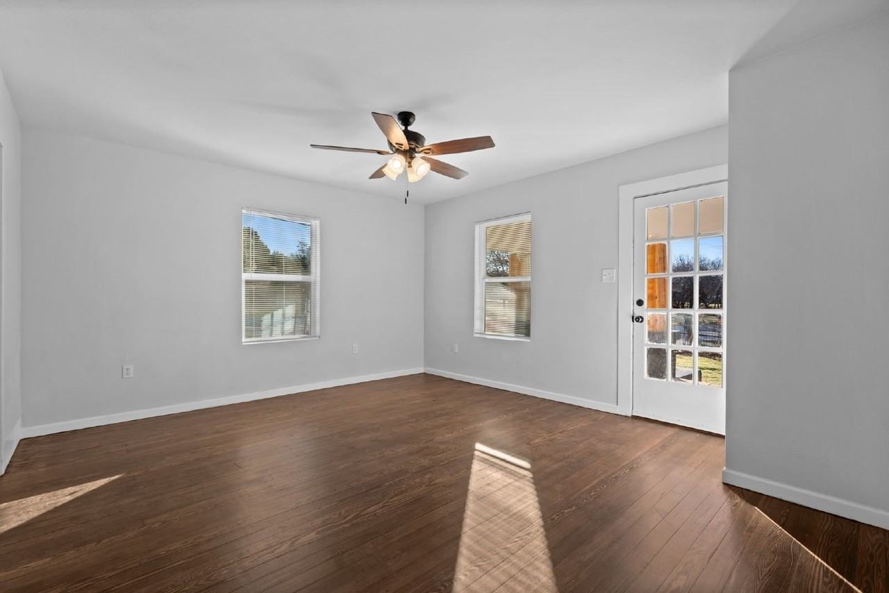 71 Crown Rd - Photo 4 of 22