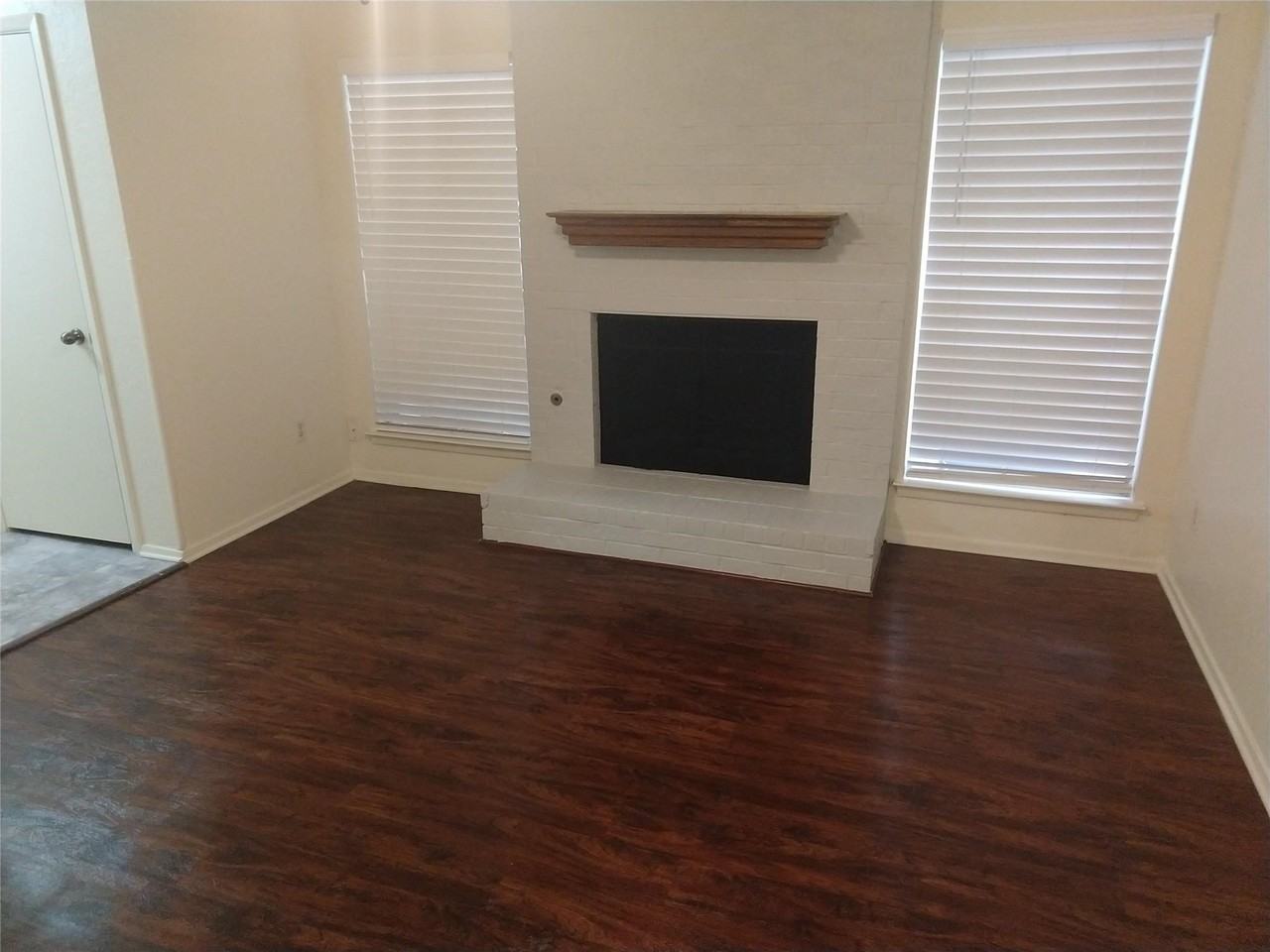2110 Valleywood Dr - Photo 2 of 19