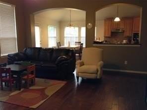 3520 Carlton St - Photo 5 of 15