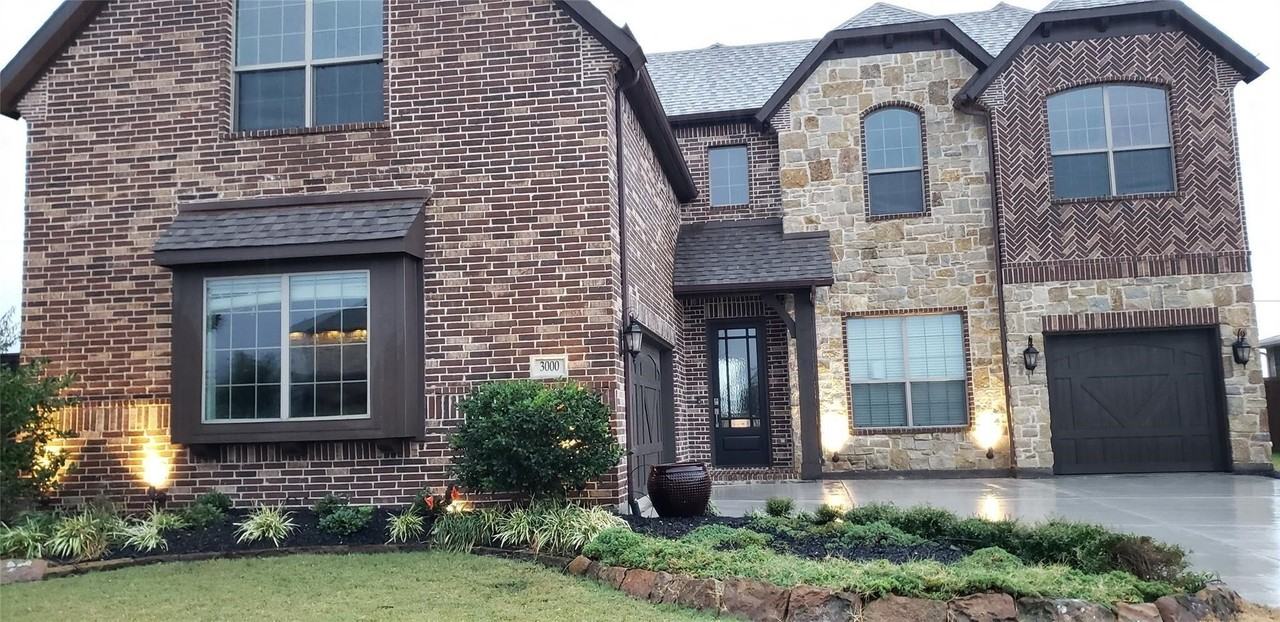 3000 Comal Ct - Photo 2 of 20