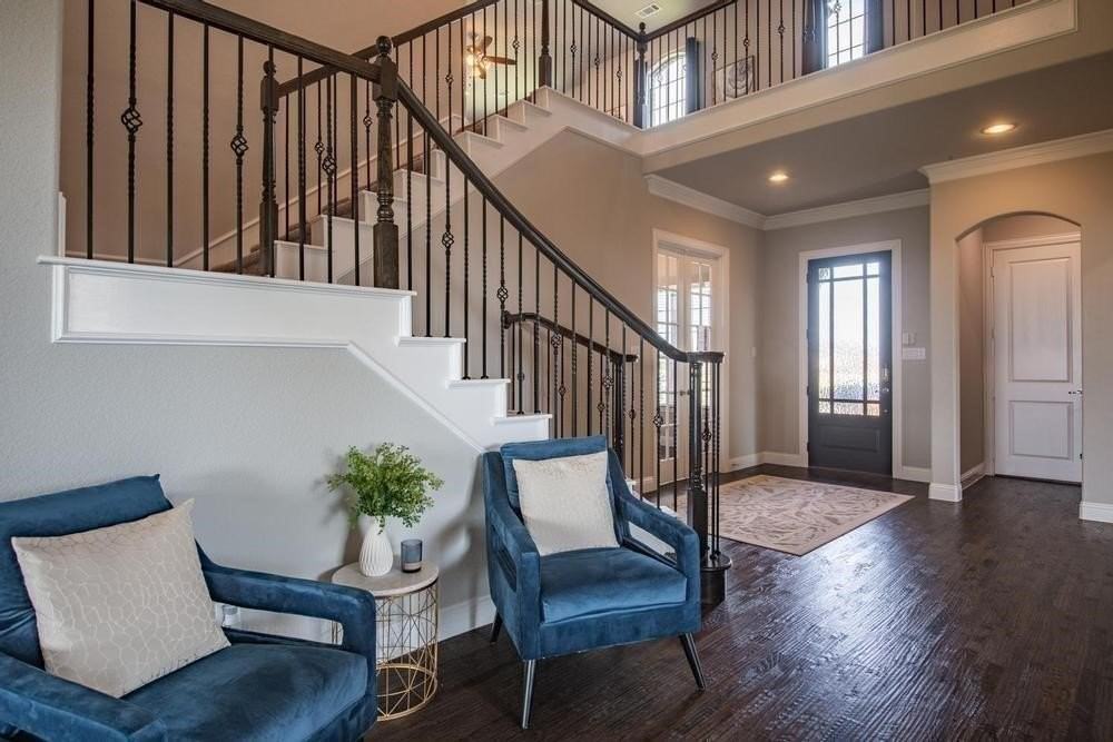 3000 Comal Ct - Photo 3 of 20