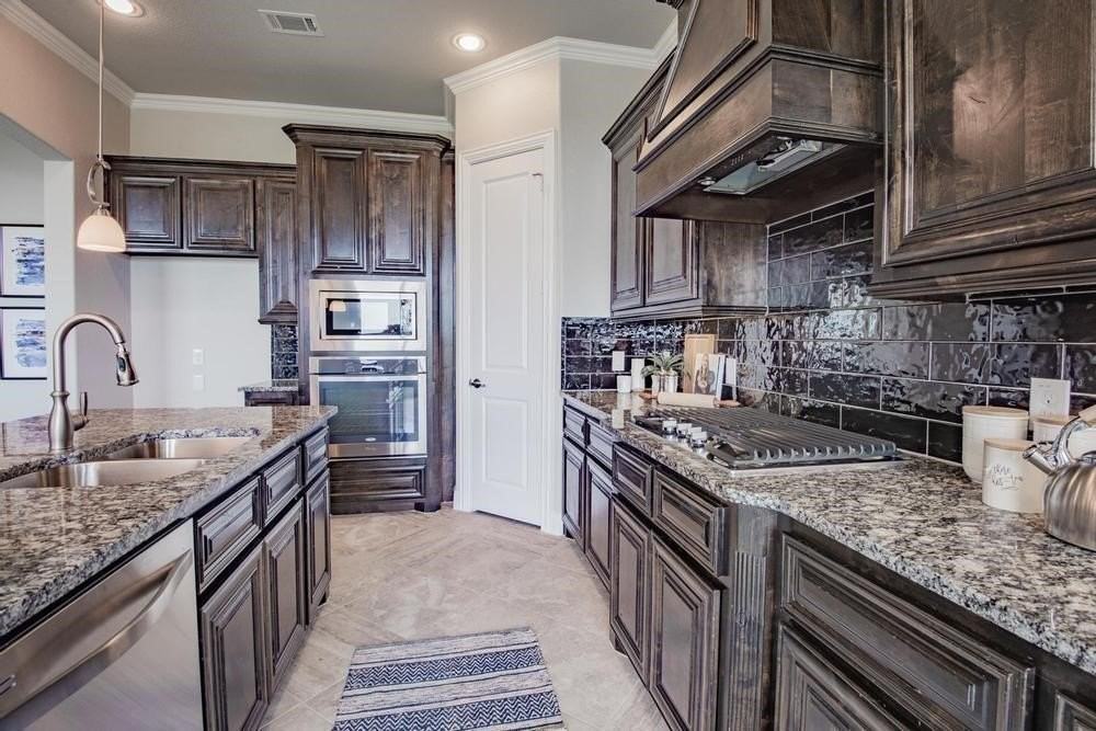 3000 Comal Ct - Photo 7 of 20