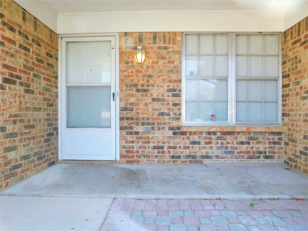 3812 Yellowstone Pl - Photo 3 of 26