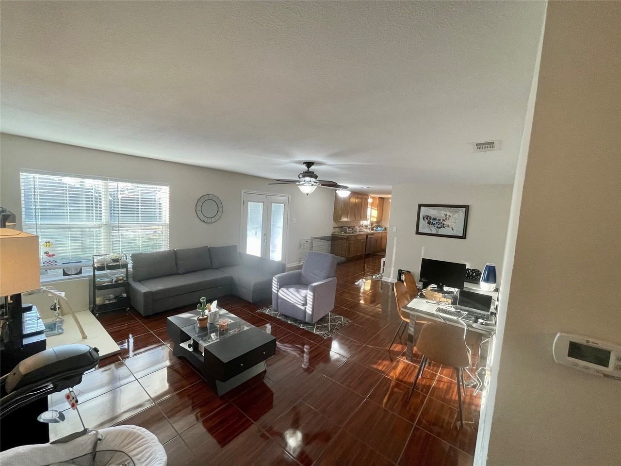 817 Bullock St - Photo 3 of 23
