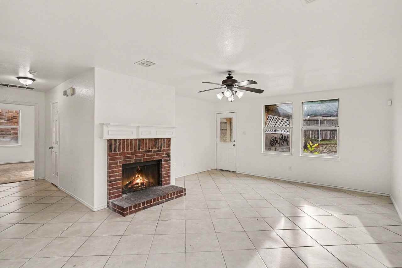 7656 Sienna Ridge Ln - Photo 3 of 18