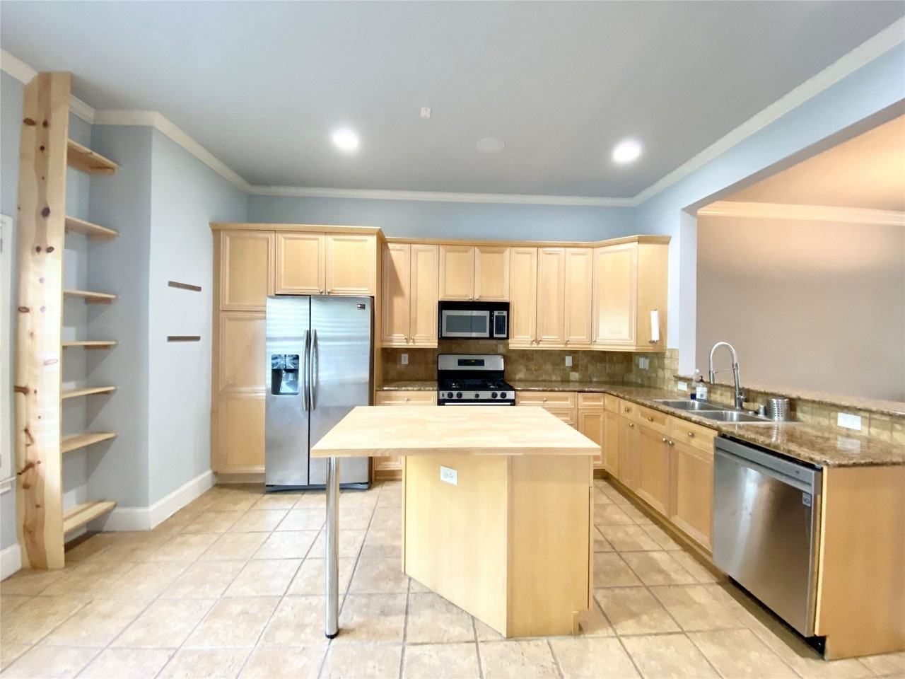 1430 Pecos St - Photo 2 of 9