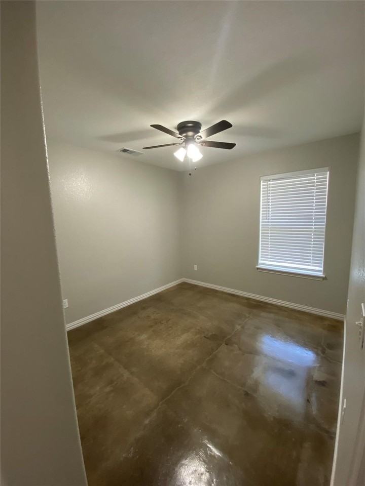 1017 S Scullin Ave - Photo 5 of 10
