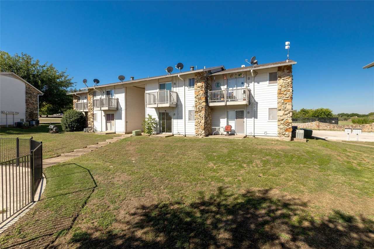 104 Harbor Dr #111