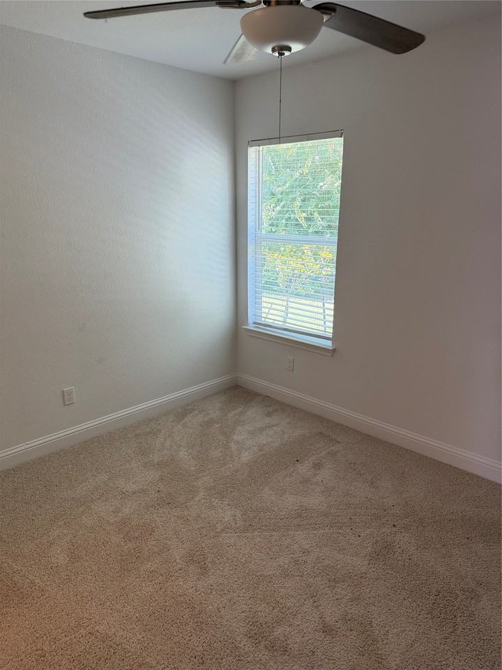 3511 Elm Grove Rd - Photo 4 of 6