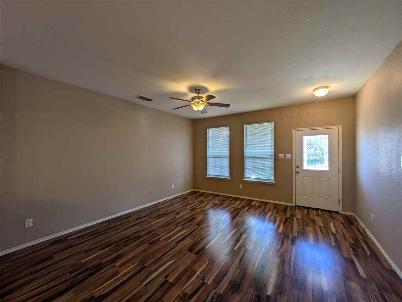 4115 Indian Paintbrush Ln - Photo 5 of 34
