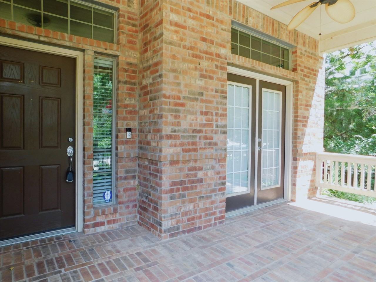 108 Red Bluff Dr - Photo 5 of 39