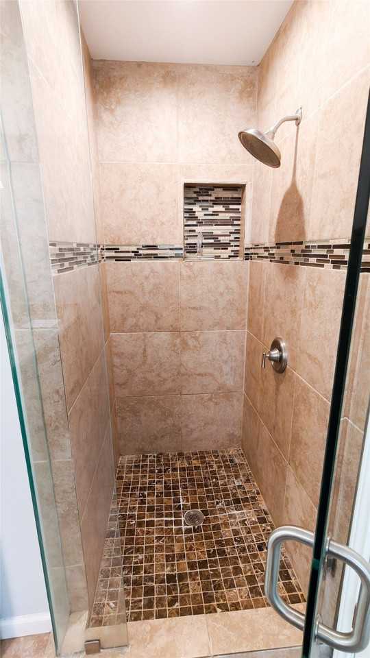 4249 Driscoll Dr - Photo 7 of 14